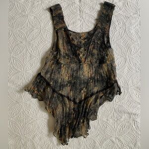 NEW ROMANTICS Flowy Blouse Top